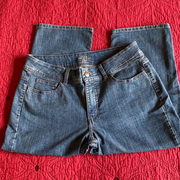 5/$25 Riders by Lee Jean Capris - Picture 1 of 9